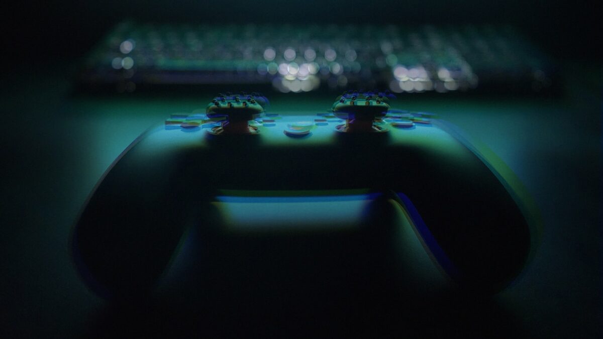 CULTIC nāk uz PS5, Xbox un Switch 2 — 23. jūlijā, retro šāvējs ar abām nodaļām par ~20 eiro