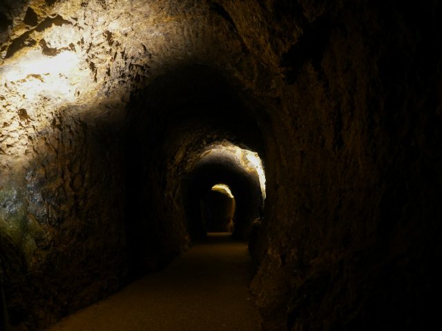 Metro 2039 atgriežas šaurajos tuneļos: 4A Games jaunais FPS iznāks 2027. gada februārī